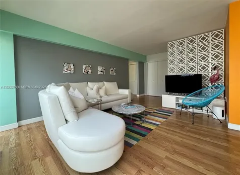 1400 Pennsylvania Avenue Miami Beach FL 33139