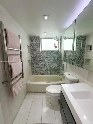 1400 Pennsylvania Avenue Miami Beach FL 33139