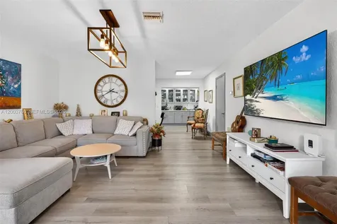 6551 Sherman Street Hollywood FL 33024