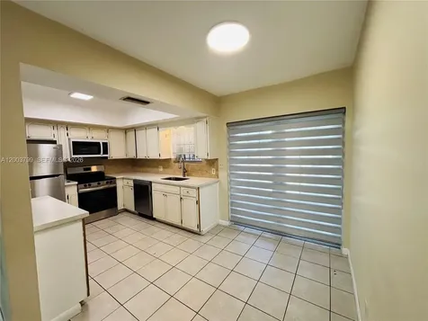 1050 SW 2nd Avenue Dania Beach FL 33004