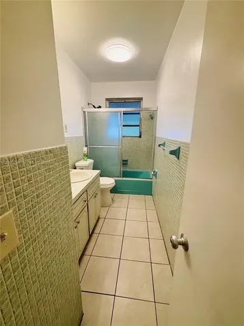 1050 SW 2nd Avenue Dania Beach FL 33004