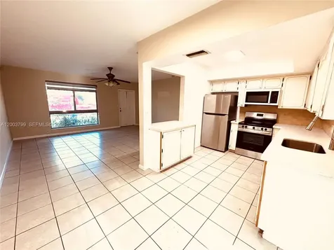 1050 SW 2nd Avenue Dania Beach FL 33004