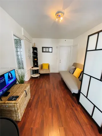 335 Ocean Drive Miami Beach FL 33139