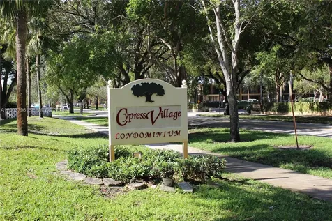 7208 Fairway Drive Miami Lakes FL 33014