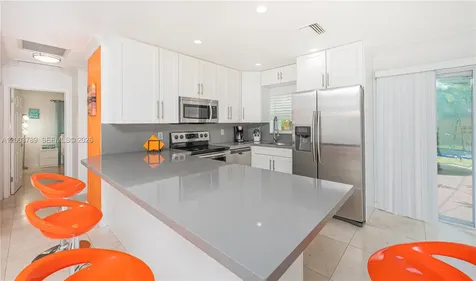 906 NE 6th Street Hallandale Beach FL 33009