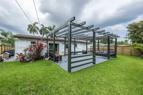 906 NE 6th Street Hallandale Beach FL 33009