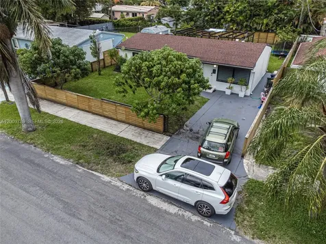906 NE 6th Street Hallandale Beach FL 33009