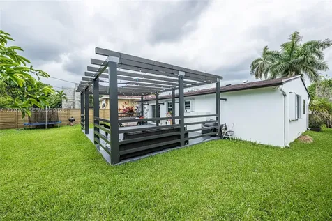 906 NE 6th Street Hallandale Beach FL 33009