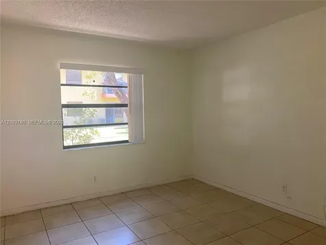 4033 Lakeside Drive Tamarac FL 33319