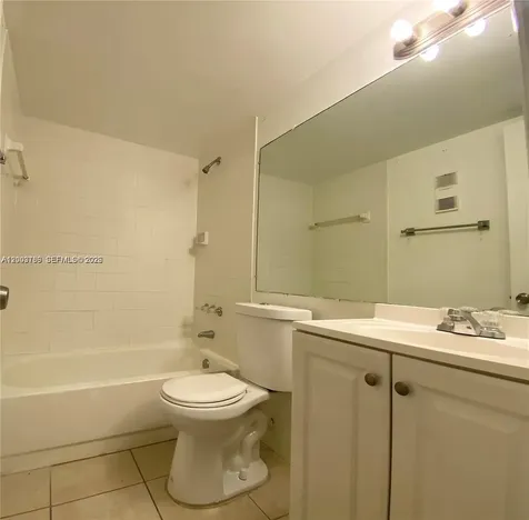 4033 Lakeside Drive Tamarac FL 33319