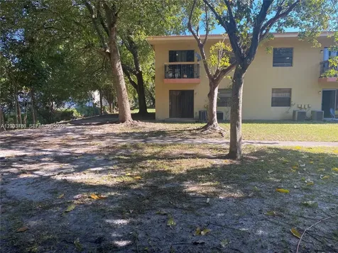 4033 Lakeside Drive Tamarac FL 33319