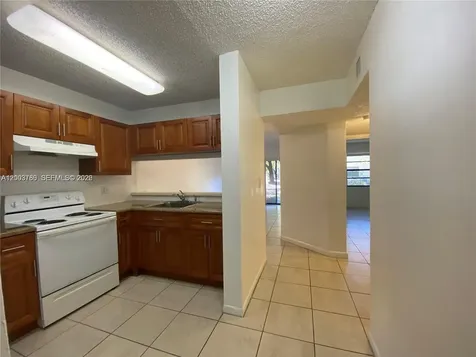 4033 Lakeside Drive Tamarac FL 33319