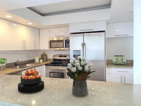 2655 Collins Avenue Miami Beach FL 33140