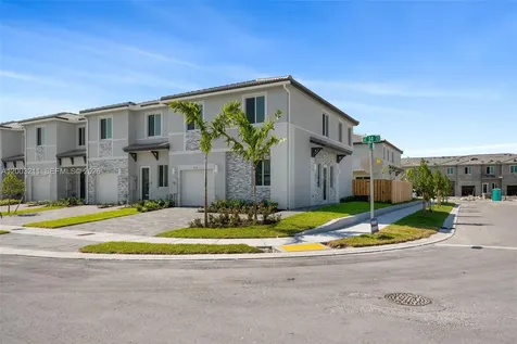 715 SE 15th Street Homestead FL 33034
