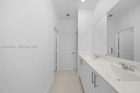 715 SE 15th Street Homestead FL 33034