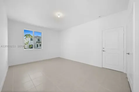 715 SE 15th Street Homestead FL 33034