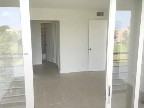 9431 Live Oak Place Davie FL 33324