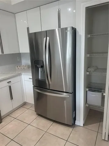 8826 W Flagler Street Miami FL 33174