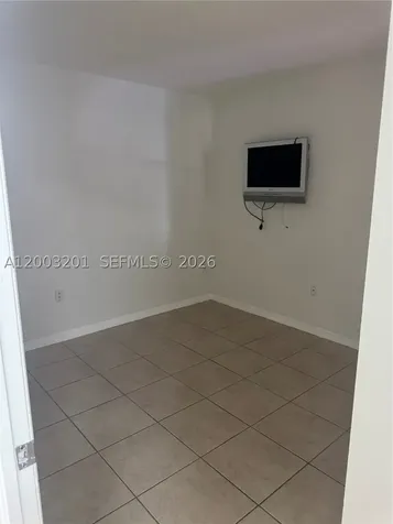 8826 W Flagler Street Miami FL 33174