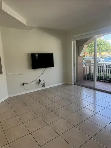 8826 W Flagler Street Miami FL 33174