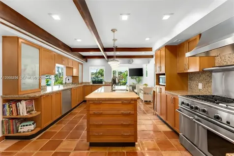 8900 Bay Drive Surfside FL 33154