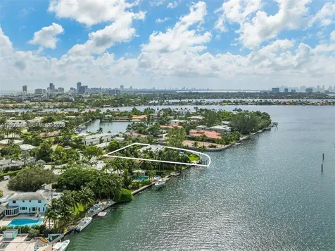 8900 Bay Drive Surfside FL 33154