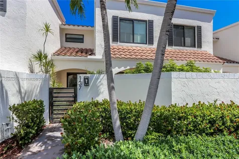 21208 Harbor Way Aventura FL 33180
