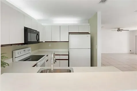 21208 Harbor Way Aventura FL 33180