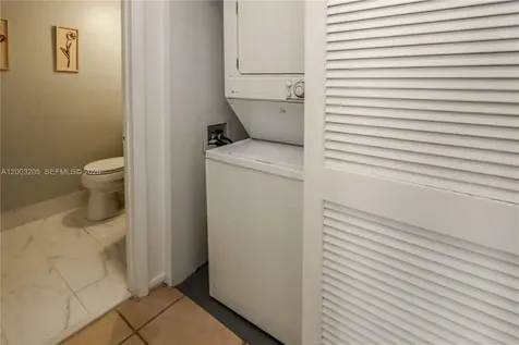 21208 Harbor Way Aventura FL 33180
