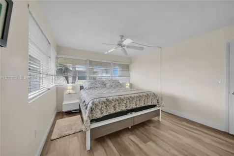 4613 SE 5th Street Cape Coral FL 33904