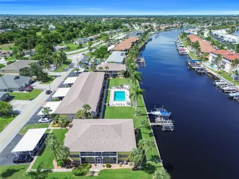 4613 SE 5th Street Cape Coral FL 33904