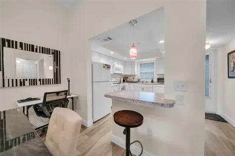 4613 SE 5th Street Cape Coral FL 33904