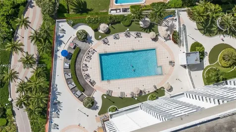 100 Lincoln Road Miami Beach FL 33139