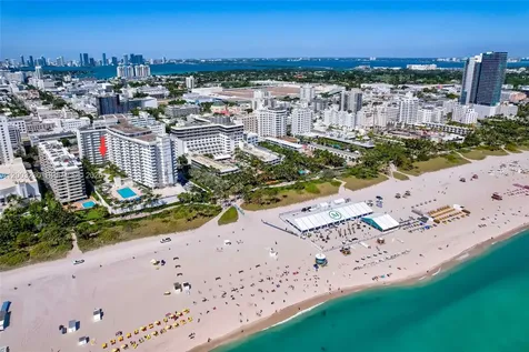 100 Lincoln Road Miami Beach FL 33139