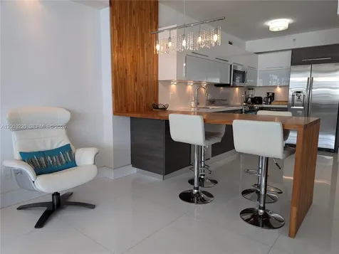 100 Lincoln Road Miami Beach FL 33139