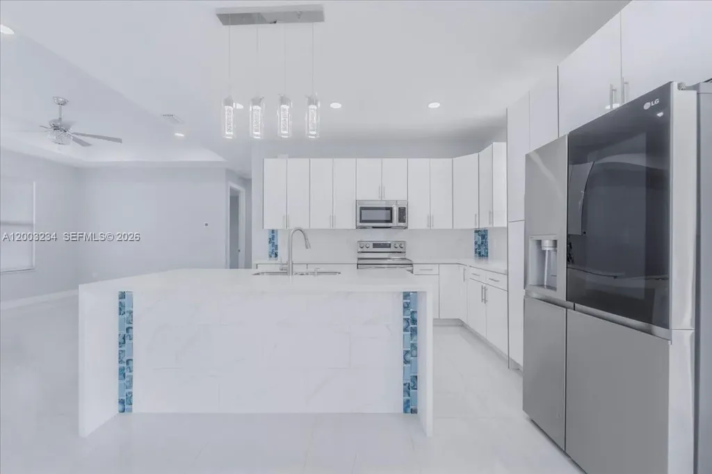 1114 NE 7th Other City - In The State Of Florida FL 33909