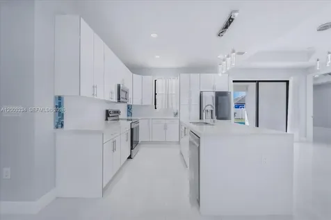 1114 NE 7th Other City - In The State Of Florida FL 33909