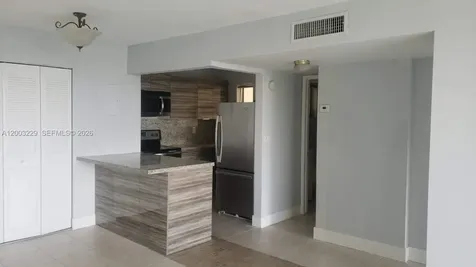 8840 Fontainebleau Boulevard Miami FL 33172