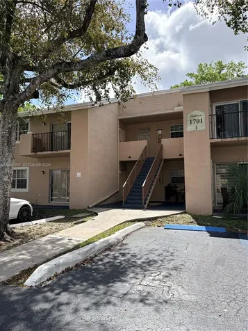 1701 NW 96th Terrace Pembroke Pines FL 33024
