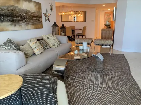 21055 Yacht Club Drive Aventura FL 33180