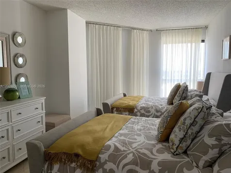 21055 Yacht Club Drive Aventura FL 33180