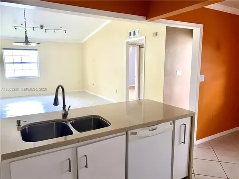 464 NE 210th Circle Terrace Miami FL 33179