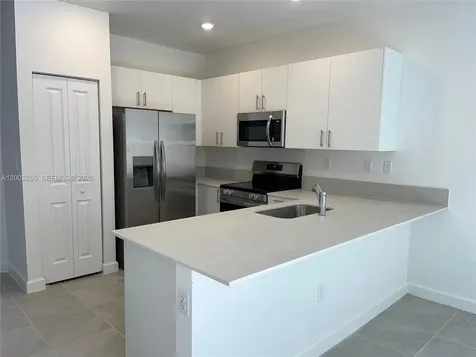 2679 SE 25th Terrace Homestead FL 33035