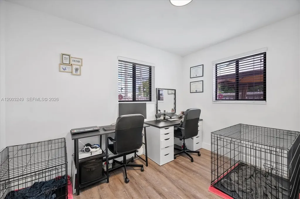 1530 N 69th Way Hollywood FL 33024