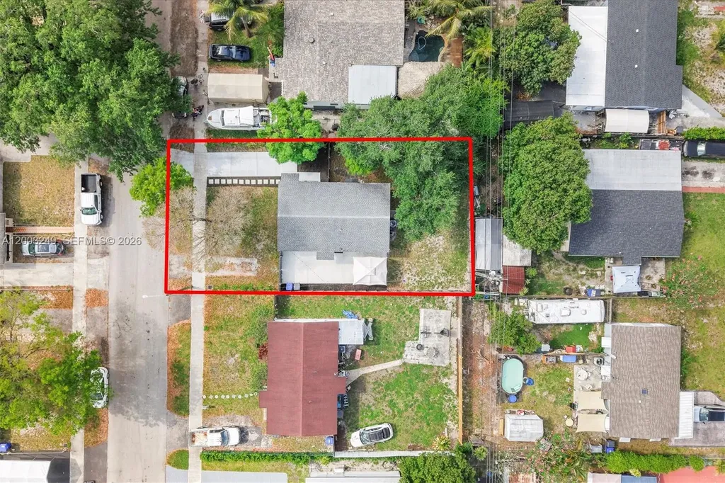1530 N 69th Way Hollywood FL 33024