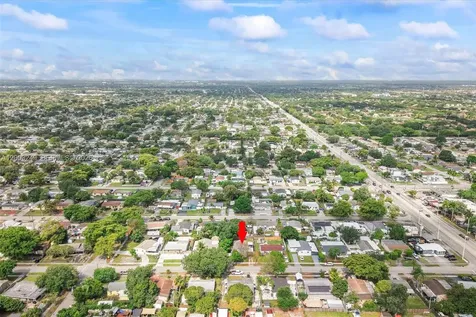 1530 N 69th Way Hollywood FL 33024