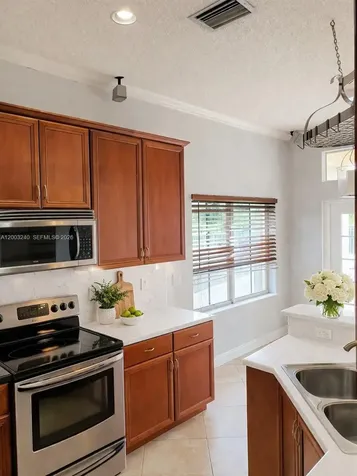 777 Tanglewood Circle Weston FL 33327