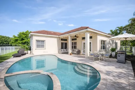 777 Tanglewood Circle Weston FL 33327