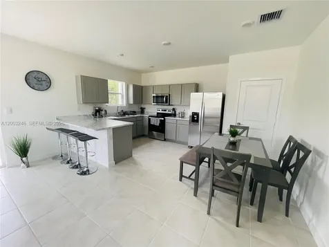 916 SE 19th Street Homestead FL 33034