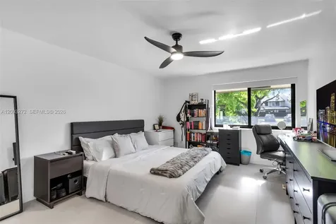250 SW 97th Terrace Pembroke Pines FL 33025